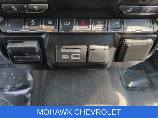 Used 2020 Chevrolet Silverado 1500 LT w/ All-Star Edition AWD/4WD image 36