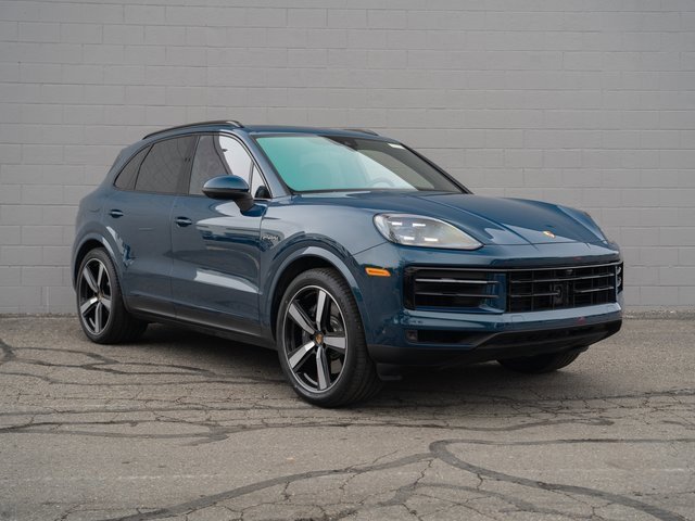 Certified 2024 Porsche Cayenne image 9