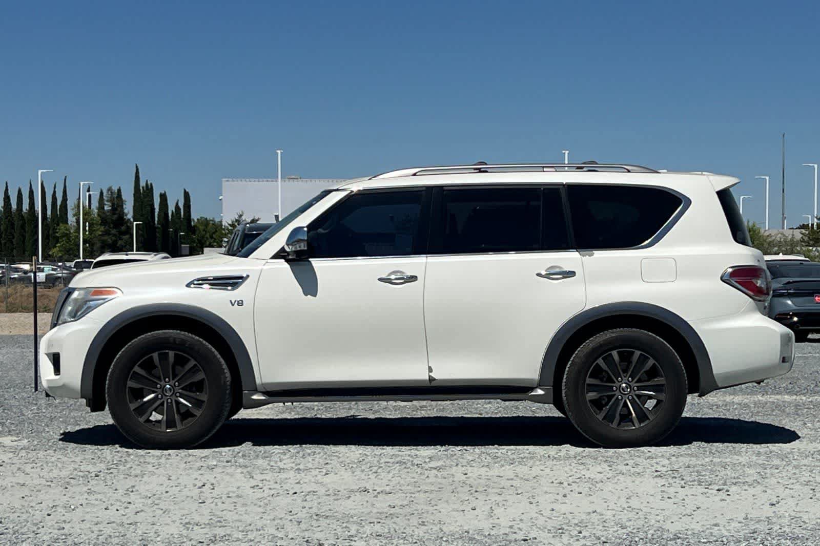 Used 2017 Nissan Armada Platinum w/ Interior Lighting Package RWD image 6