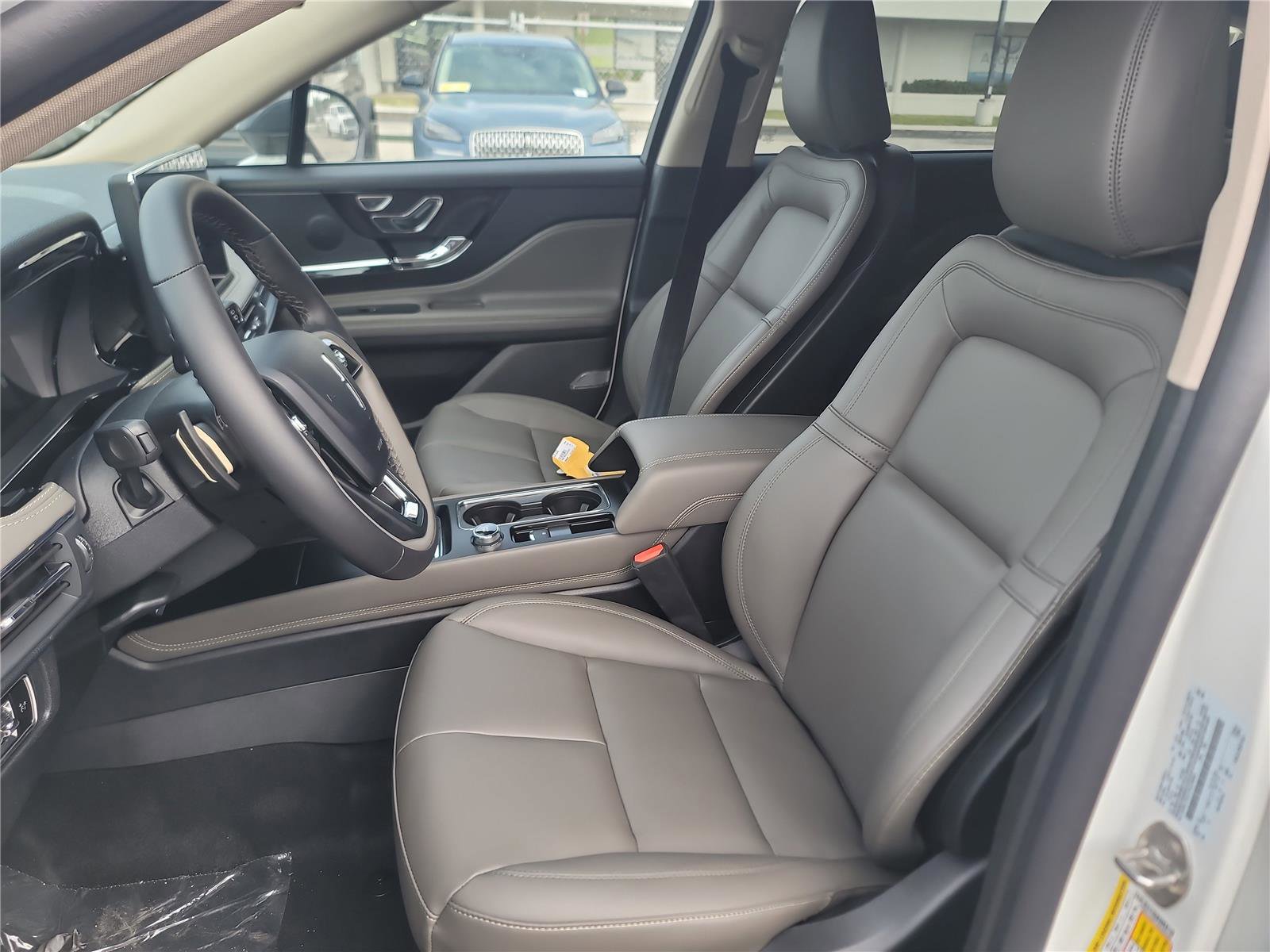 New 2026 Lincoln Corsair Premiere image 10