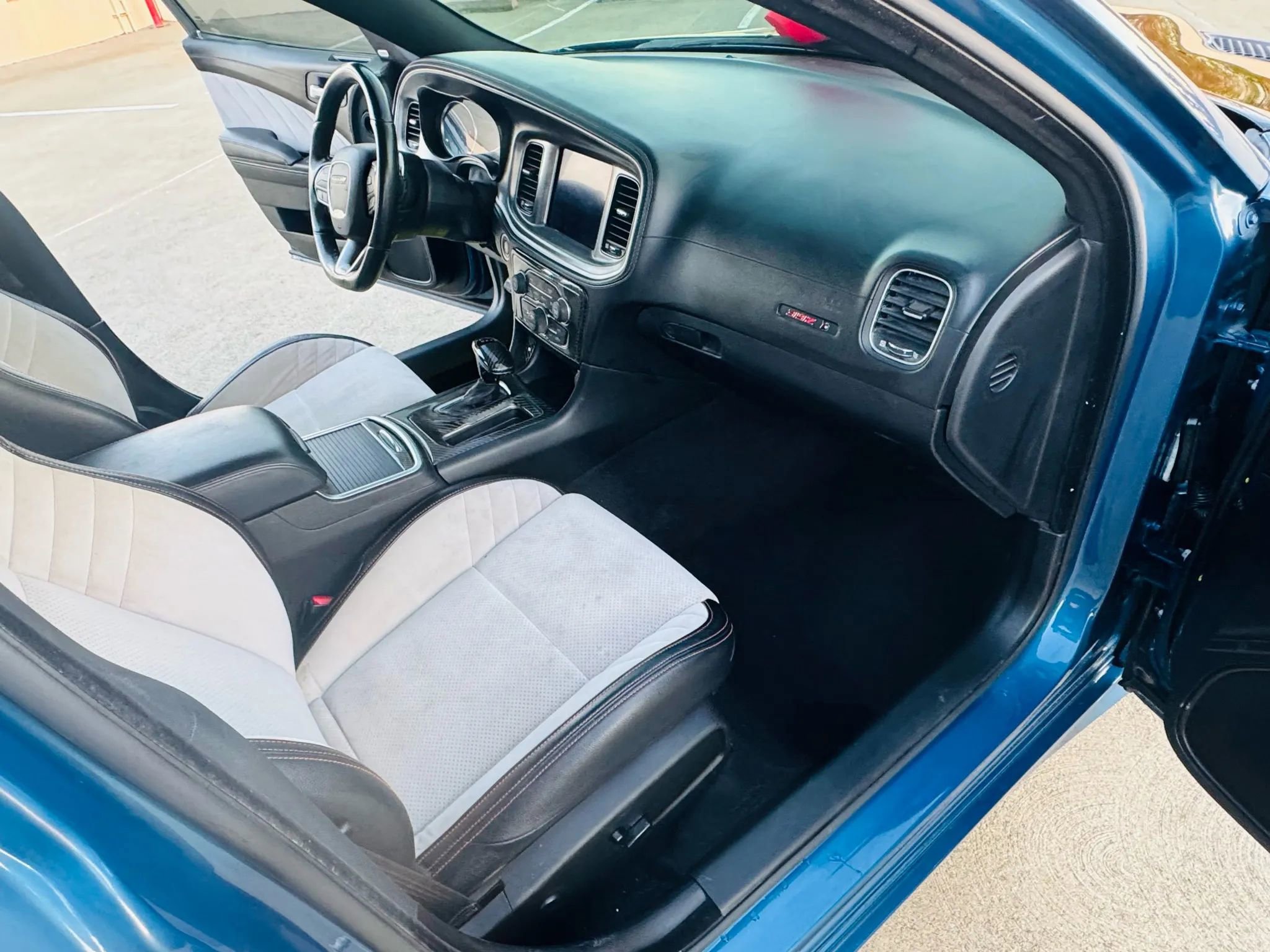 Used 2020 Dodge Charger Scat Pack w/ Dynamics Package image 18