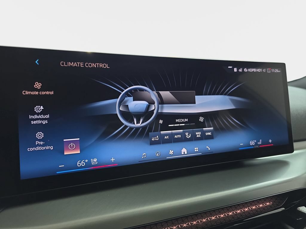 New 2026 BMW 330i xDrive Sedan w/ M Sport Package AWD/4WD image 22