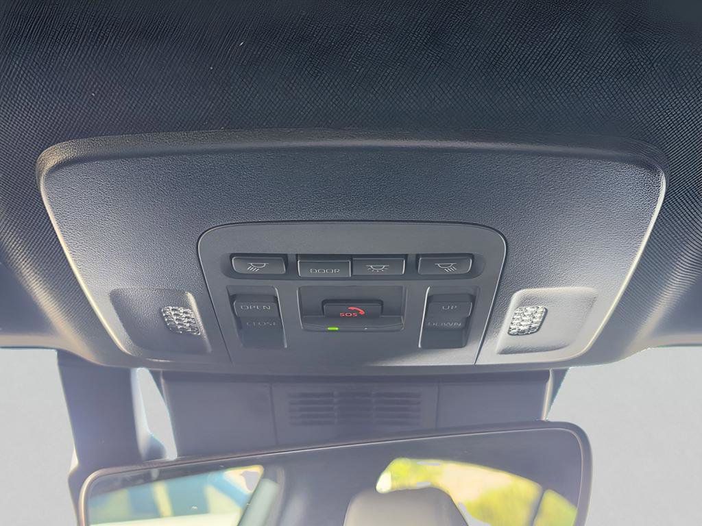 Used 2025 Toyota Camry SE w/ Multimedia Upgrade Package FWD image 28