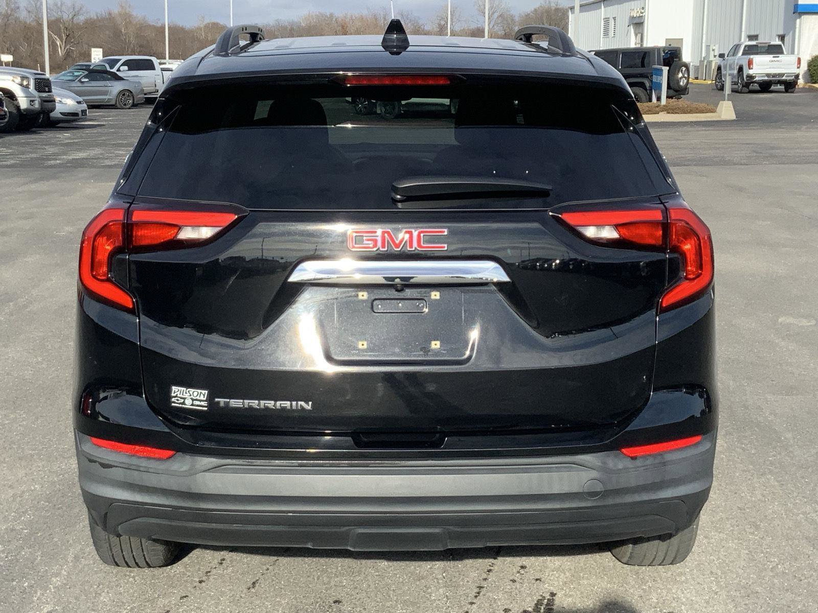 Used 2018 GMC Terrain SLE w/ Driver Convenience Package image 10