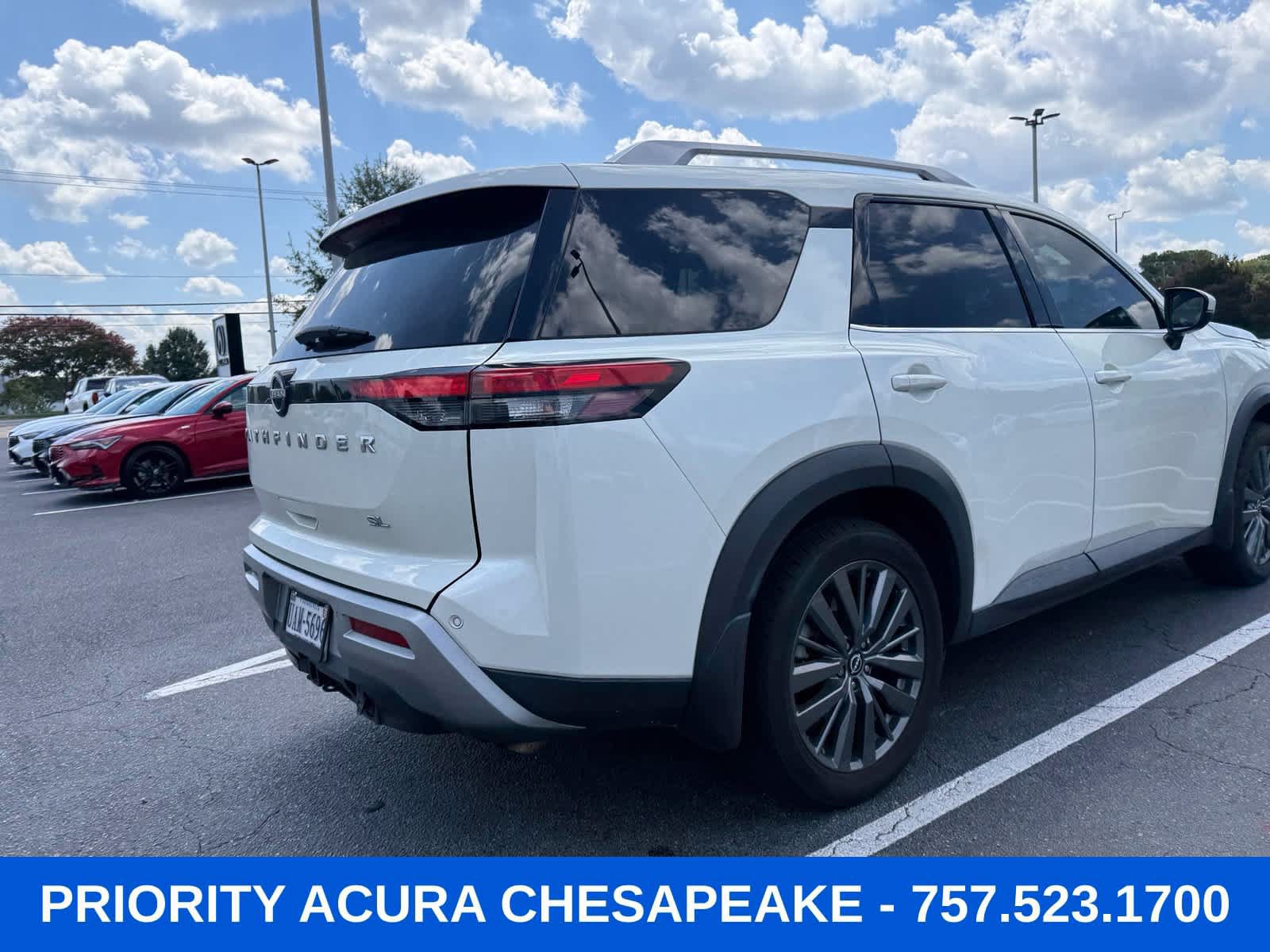 Used 2022 Nissan Pathfinder SL w/ SL Premium Package FWD image 4