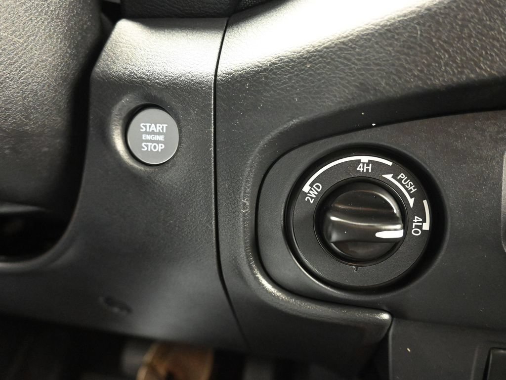 Used 2022 Nissan Frontier PRO-4X w/ Off-Road Protection Package AWD/4WD image 21