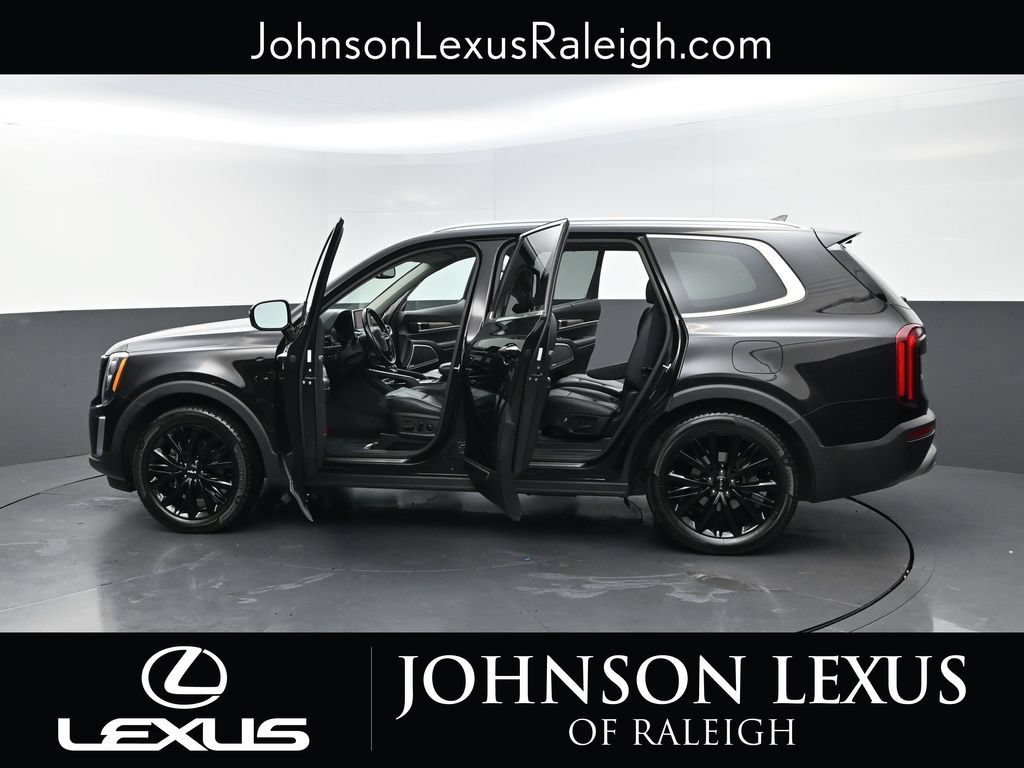 Used 2022 Kia Telluride SX w/ Towing Package FWD image 29