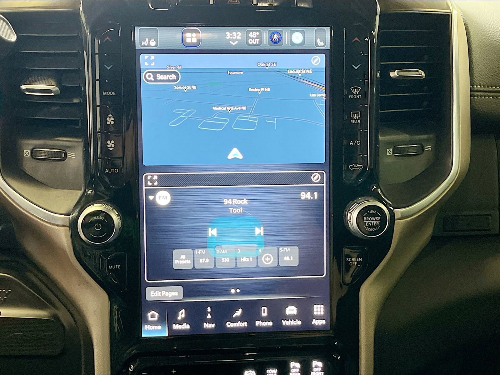 Used 2024 RAM 2500 Laramie image 15