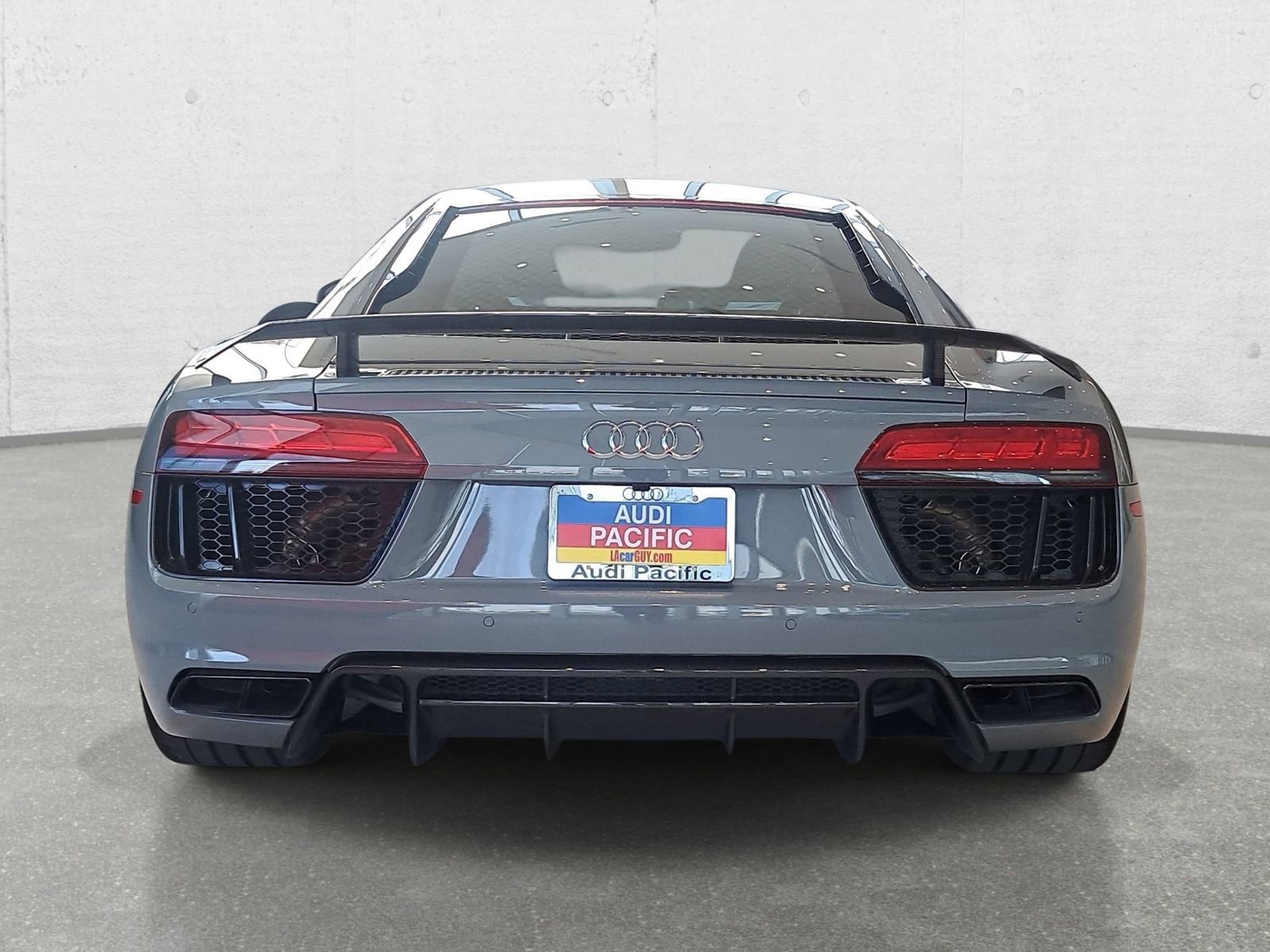 Used 2017 Audi R8 V10 plus w/ Full Leather Package AWD/4WD image 6