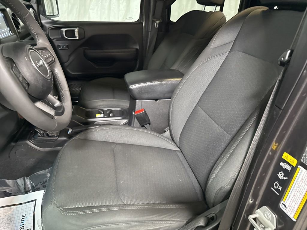 Used 2023 Jeep Gladiator Sport AWD/4WD image 21