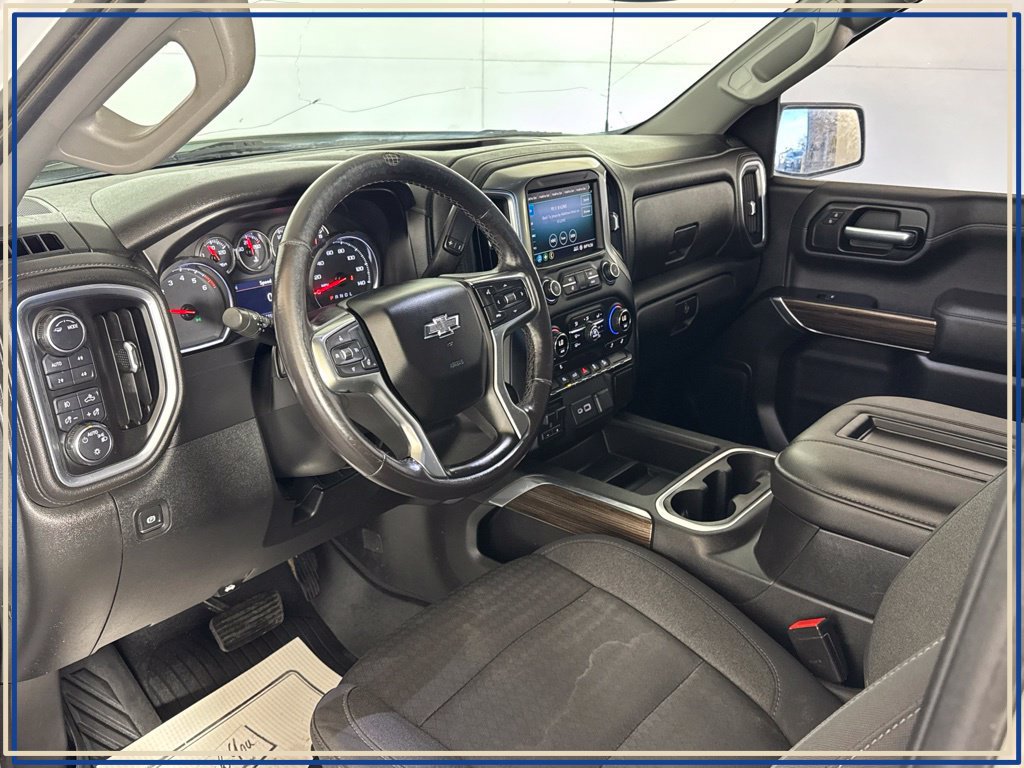 Used 2021 Chevrolet Silverado 1500 LT Trail Boss w/ LPO, Dark Essentials Package AWD/4WD image 18