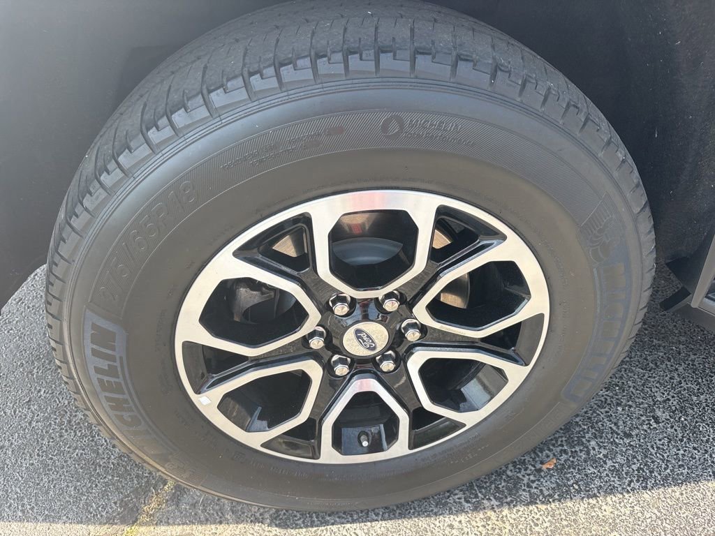 Used 2024 Ford Expedition XLT RWD image 11