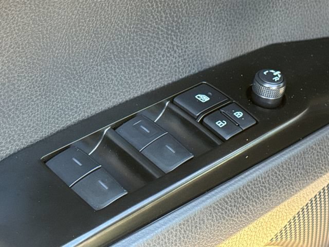 Used 2025 Toyota Camry LE w/ Convenience Package FWD image 19