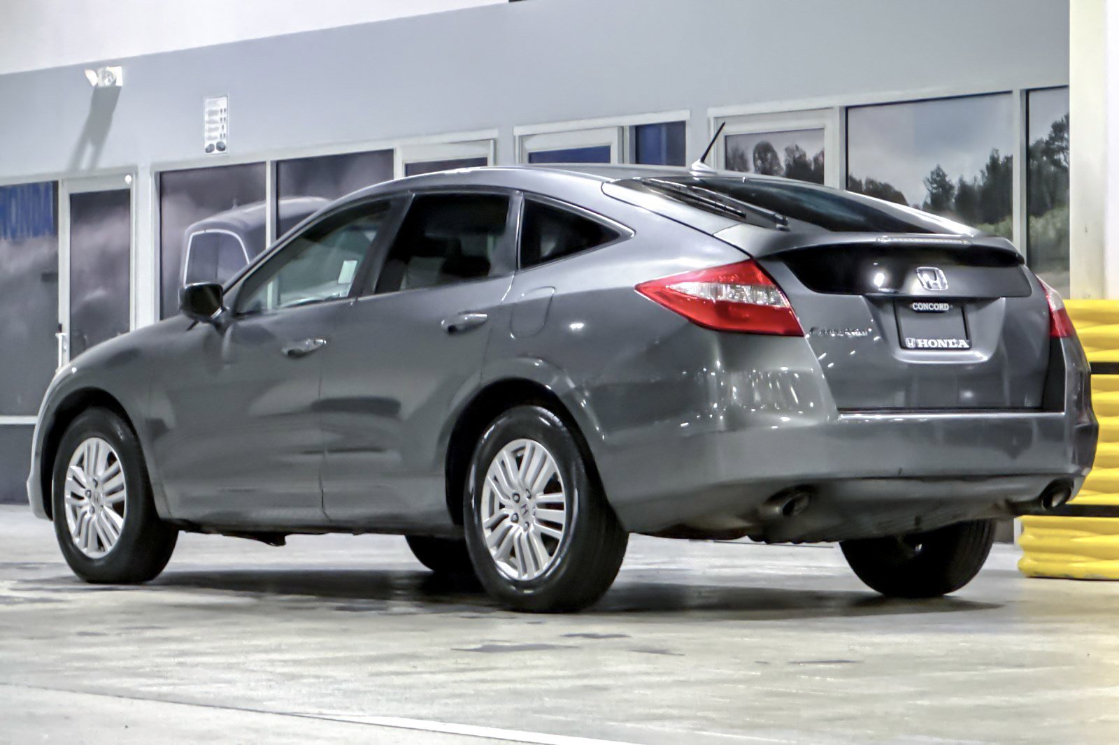 Used 2012 Honda Crosstour EX-L image 3