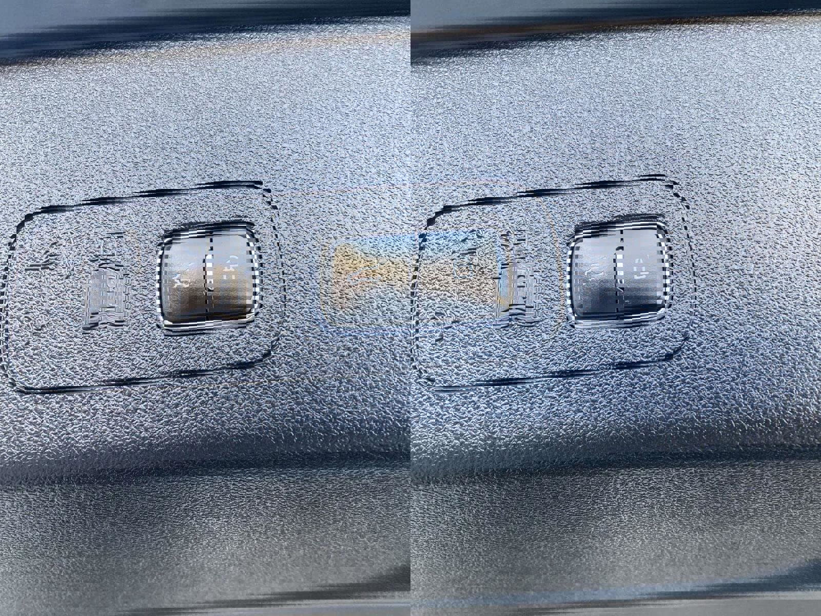 Used 2025 Lincoln Aviator Reserve w/ Luxury Package image 16