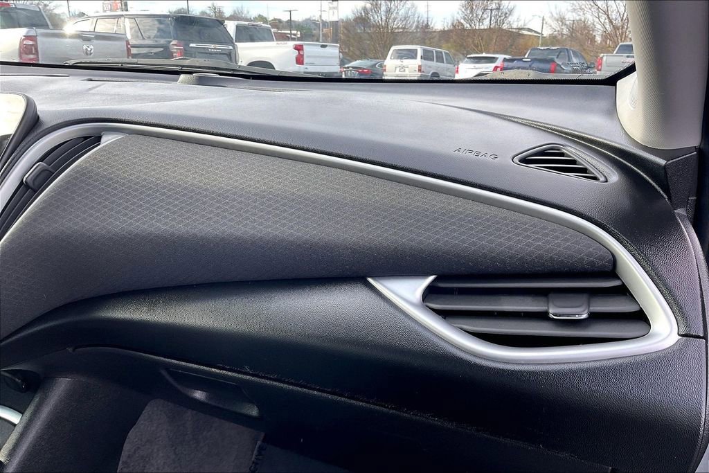 Used 2024 Chevrolet Malibu LT image 28