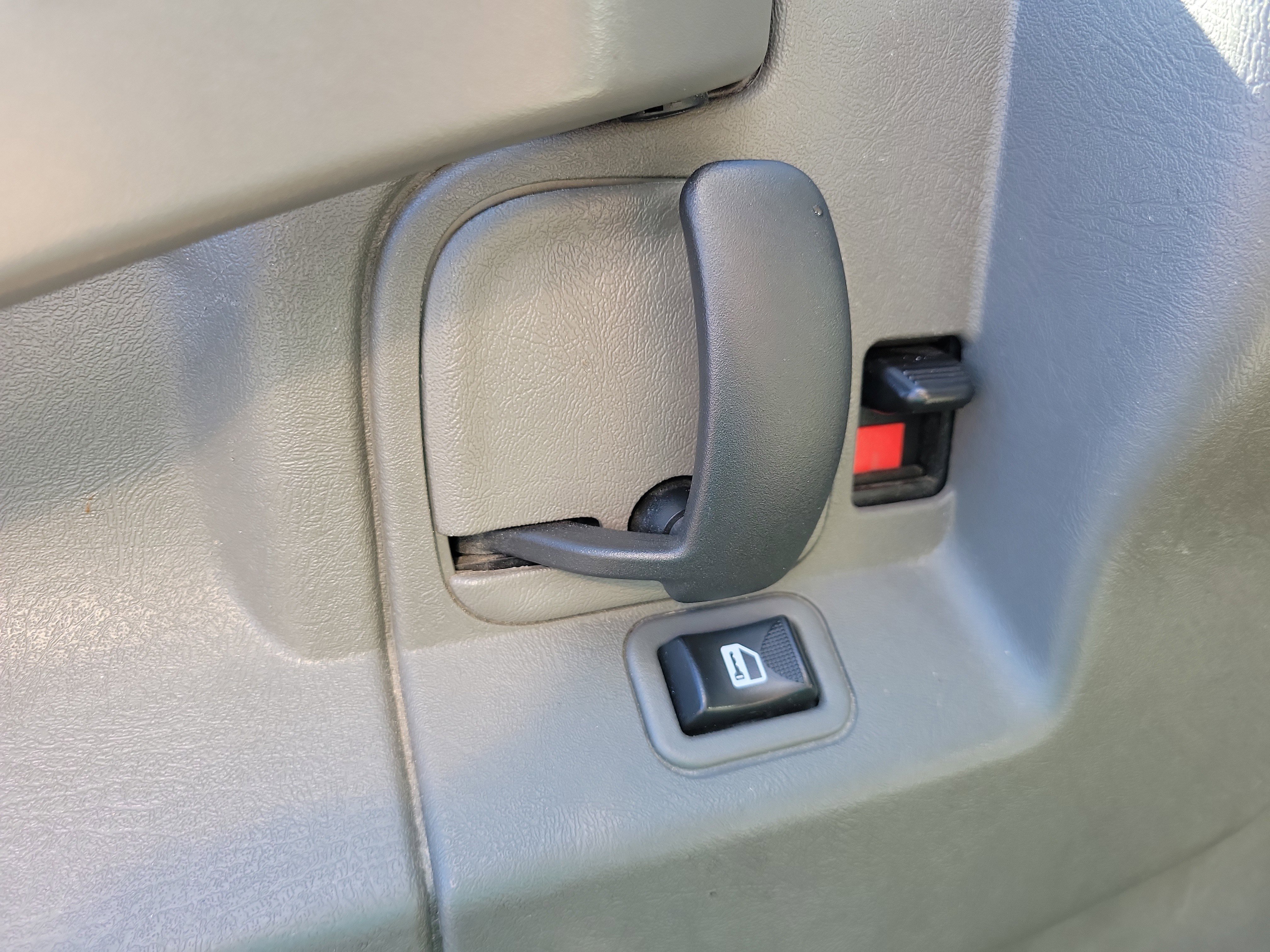 Used 2018 GMC Savana 3500 w/ Power Convenience Package image 14