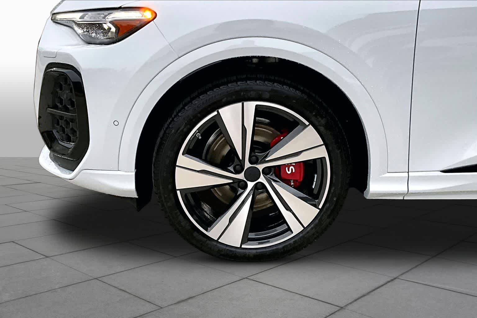 New 2026 Audi SQ5 Premium Plus AWD/4WD image 11