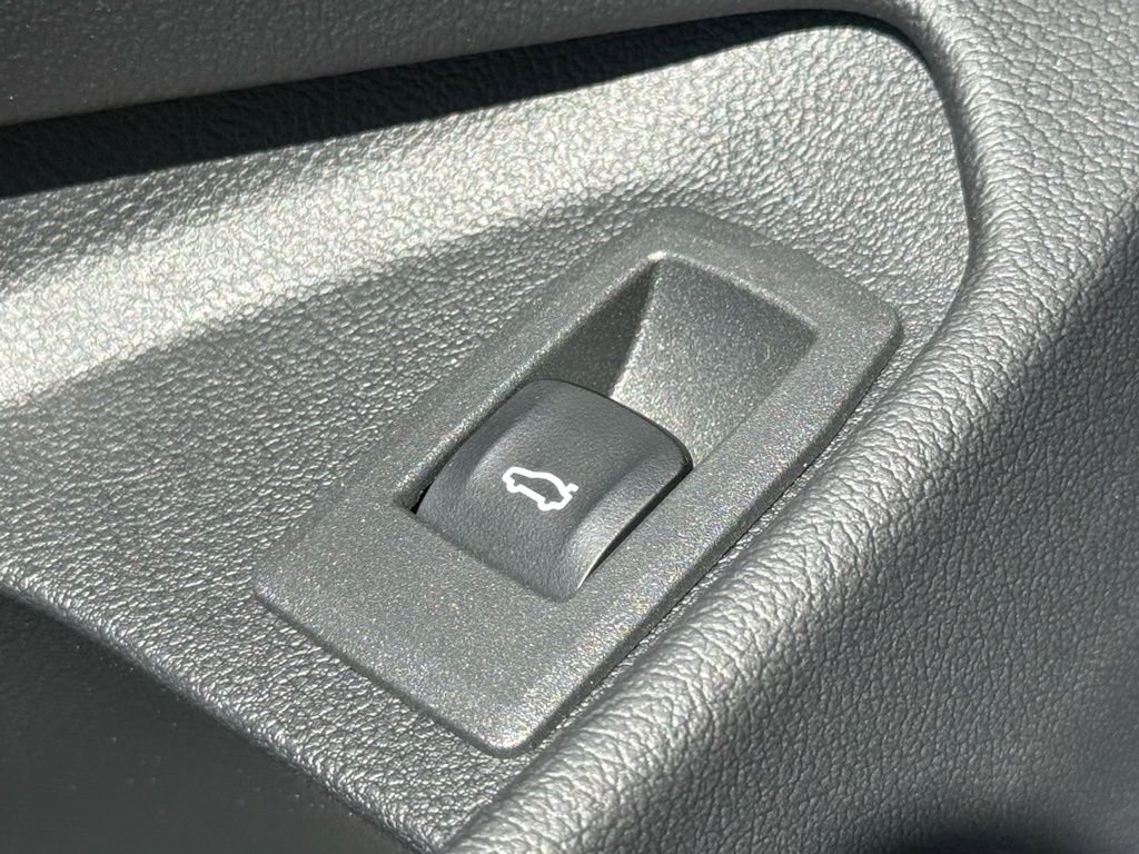 Used 2024 BMW M4 Coupe w/ Executive Package image 22