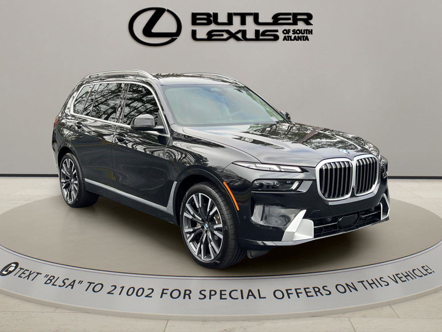 Used 2025 BMW X7 xDrive40i w/ Premium Package image 3