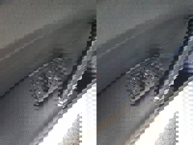 Used 2021 Volkswagen Passat 2.0T SE image 21