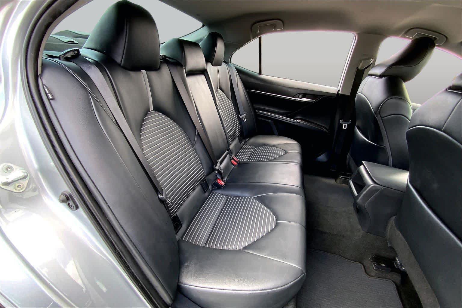 Used 2024 Toyota Camry SE FWD image 19