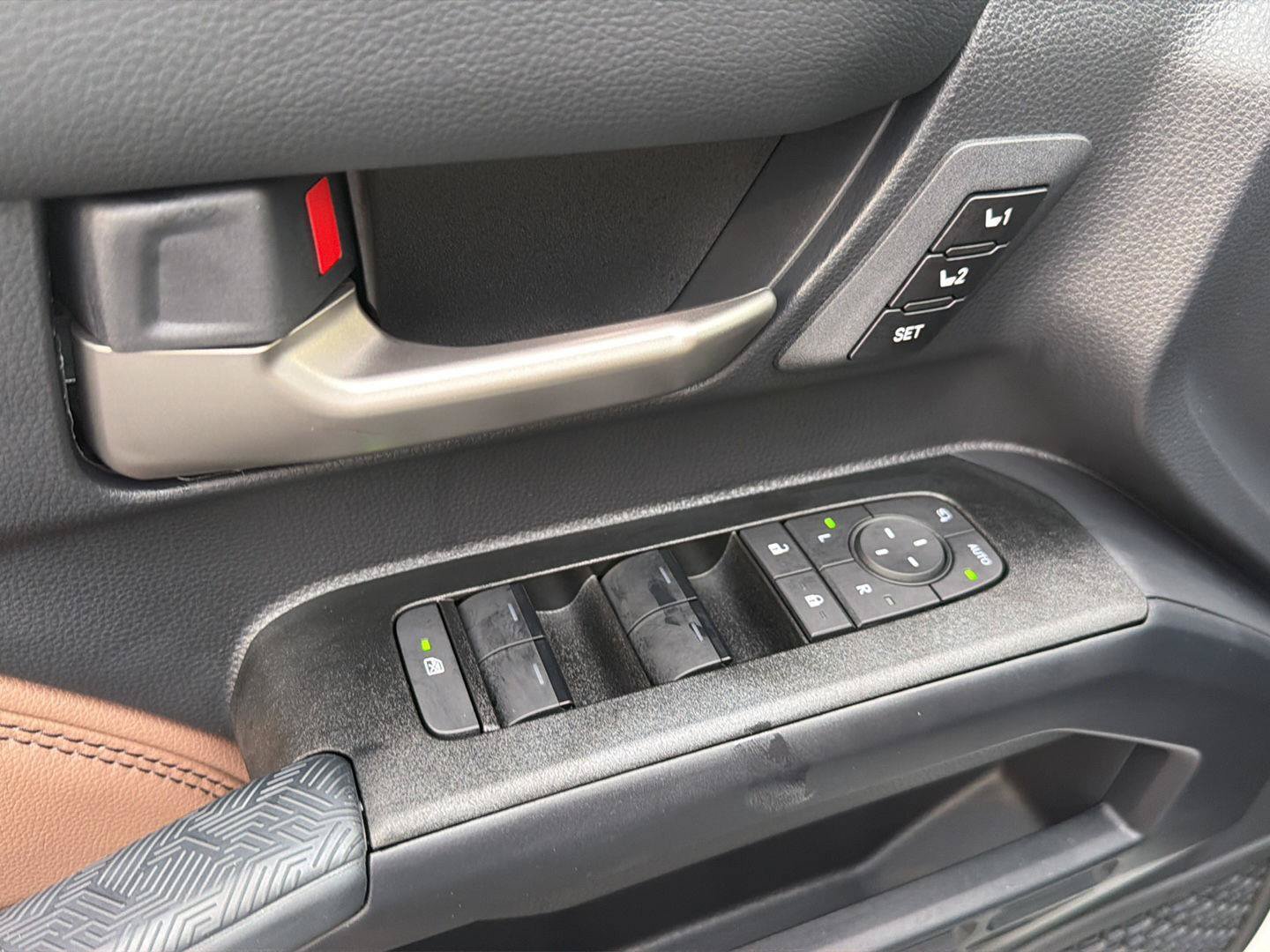 New 2026 Toyota 4Runner Limited AWD/4WD image 32