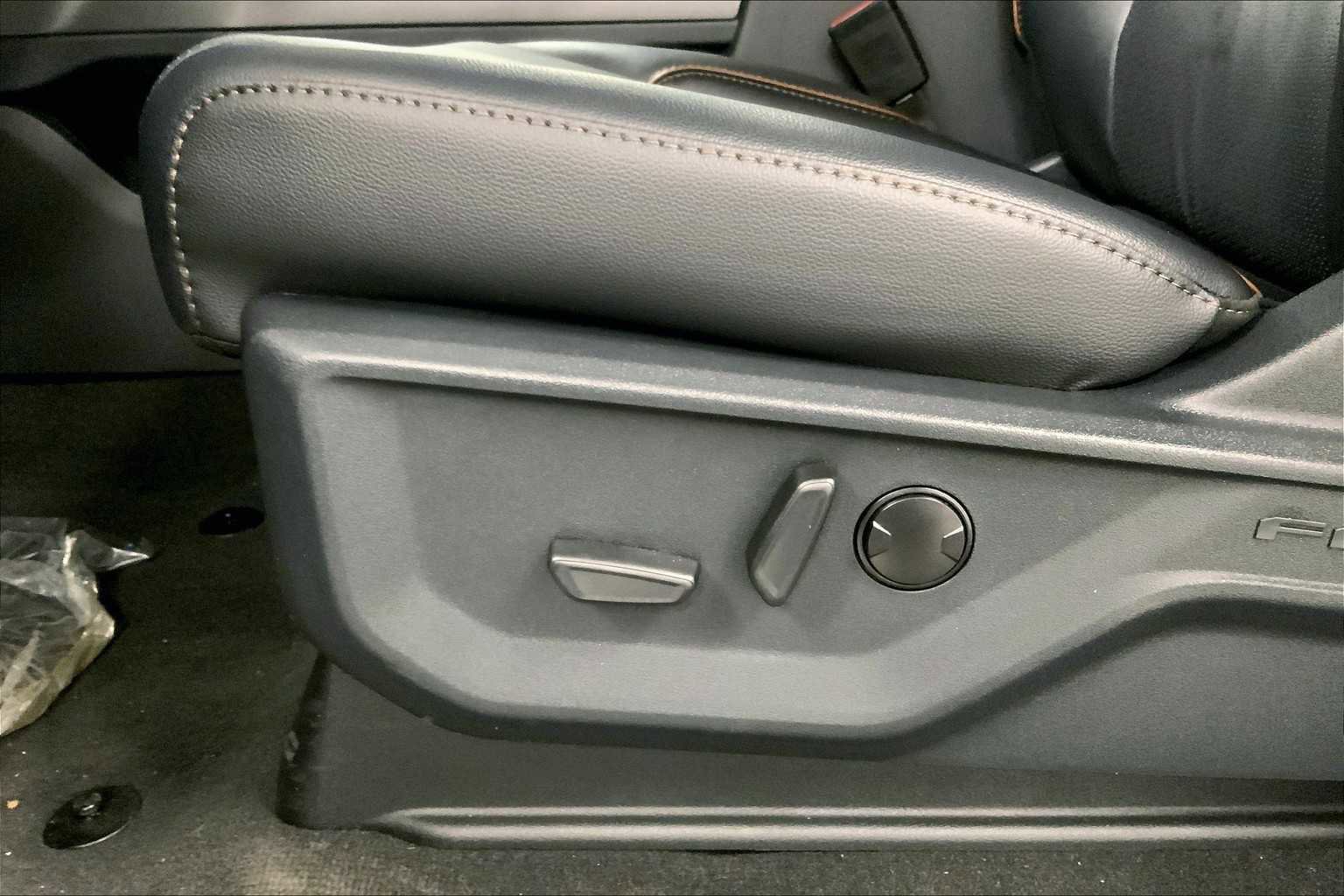 New 2025 Ford F250 Lariat w/ Lariat Ultimate Package image 19