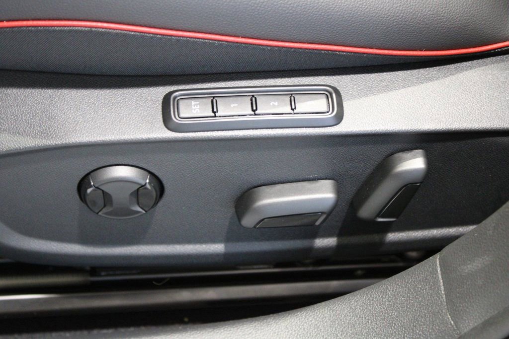 New 2026 Volkswagen GTI SE FWD image 8