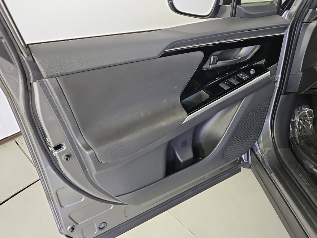 Certified 2023 Subaru Solterra AWD image 11