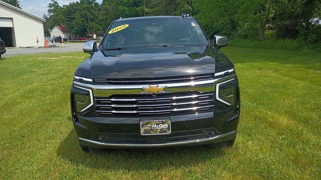 Used 2025 Chevrolet Tahoe Premier AWD/4WD image 2