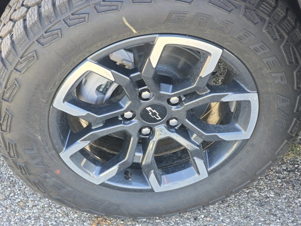 New 2026 Chevrolet Equinox ACTIV w/ Convenience Package III image 19