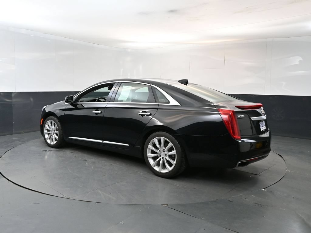 Used 2016 Cadillac XTS Luxury FWD image 3