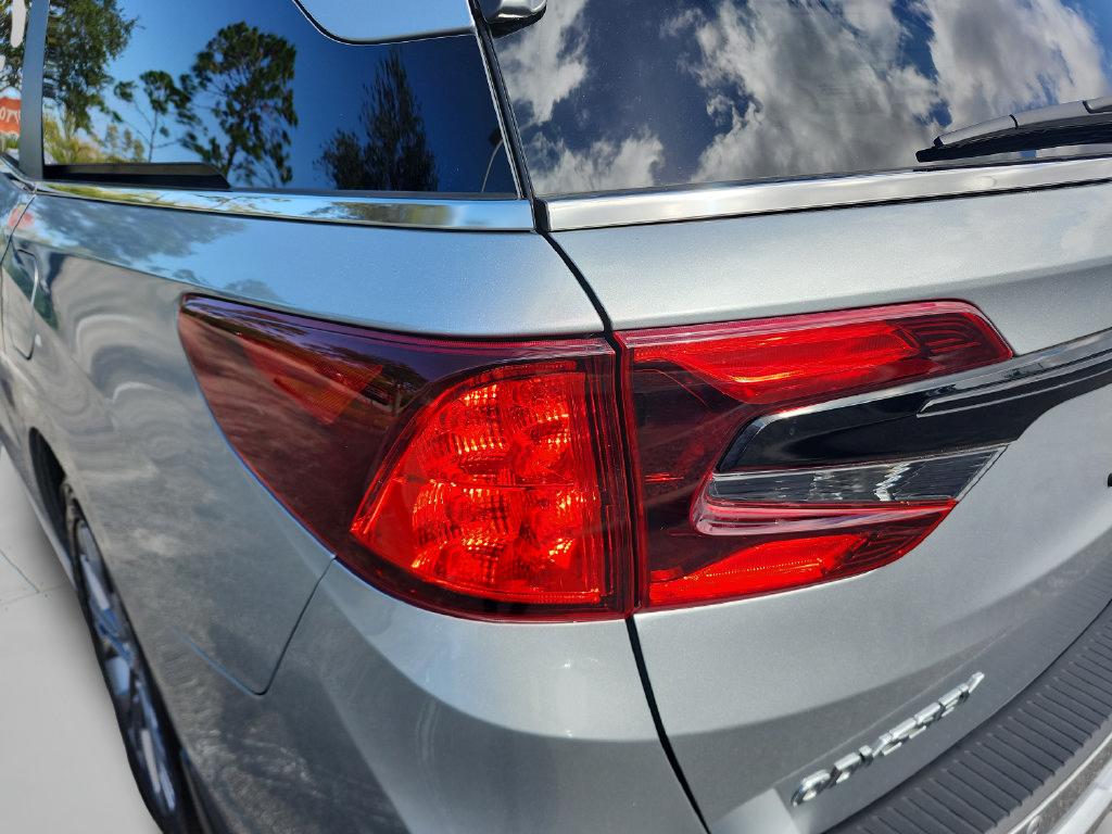Used 2025 Honda Odyssey Touring image 14