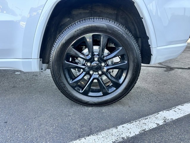 Used 2022 Jeep Grand Cherokee Laredo X image 36