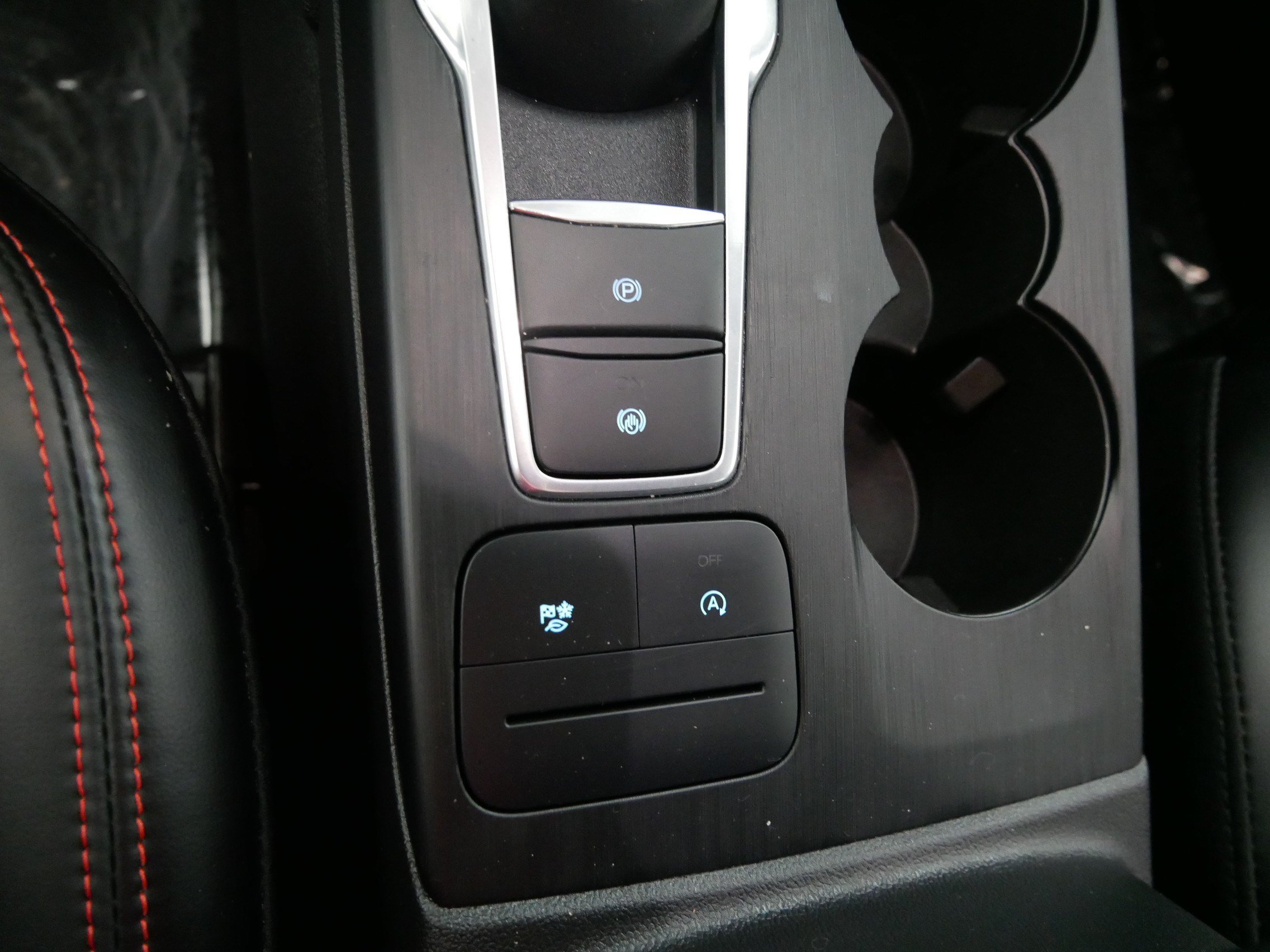 Used 2025 Ford Escape ST-Line AWD/4WD image 30