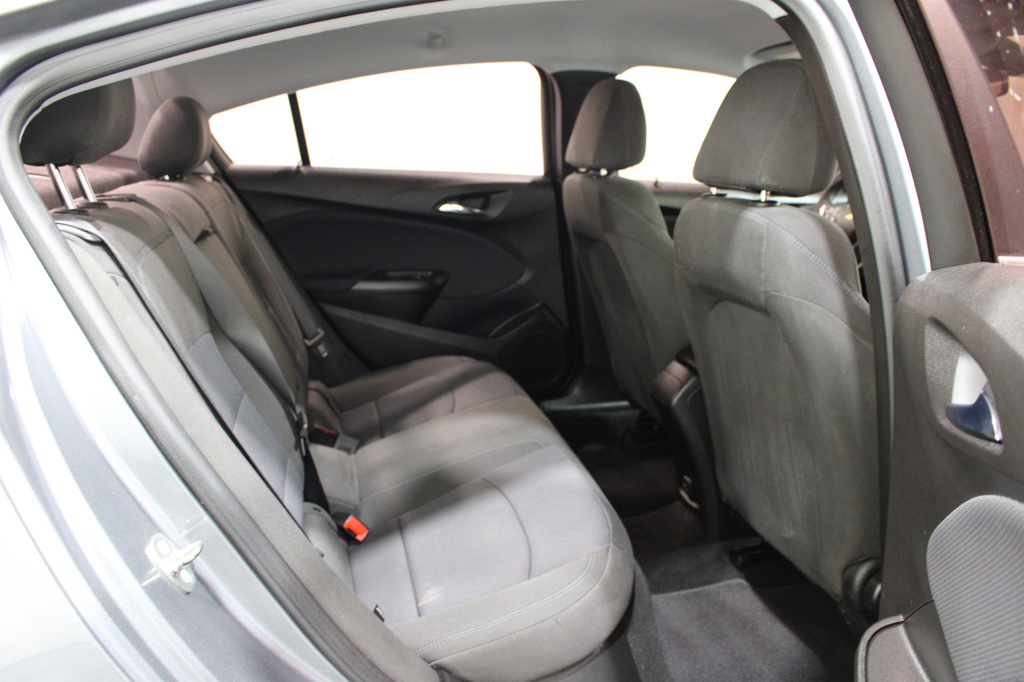 Used 2019 Chevrolet Cruze LT w/ Convenience Package FWD image 25