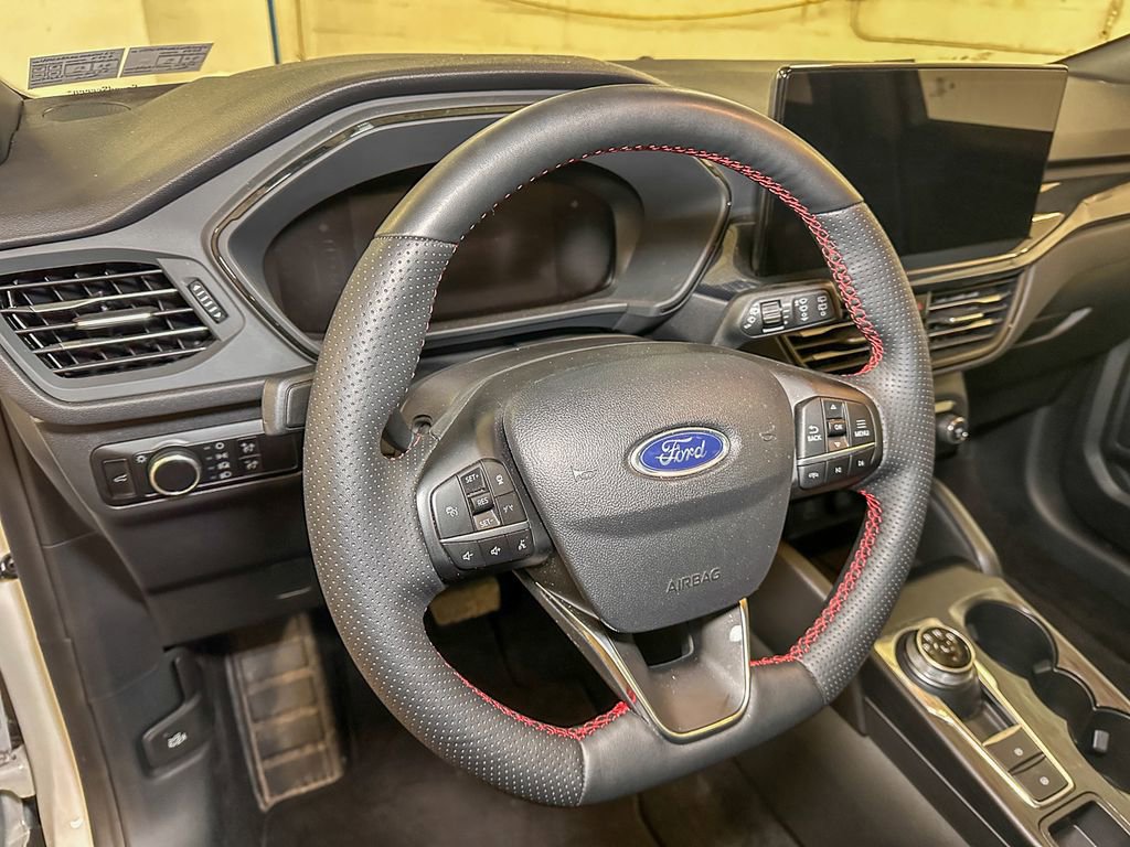 Used 2025 Ford Escape ST-Line w/ Tech Pack #1 image 24