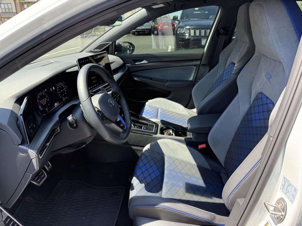 Used 2025 Volkswagen Golf R Black Edition image 14
