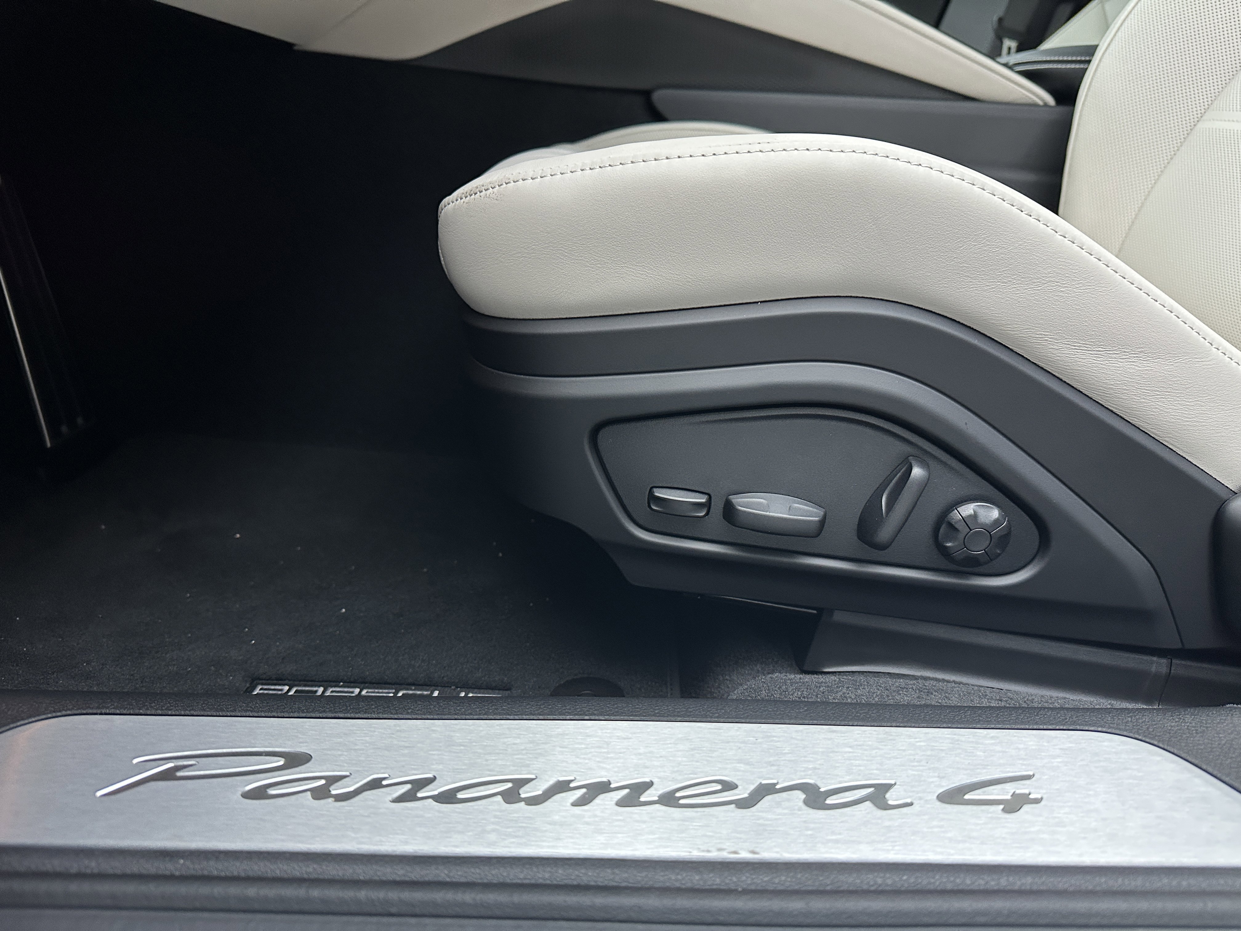 New 2026 Porsche Panamera 4 image 28