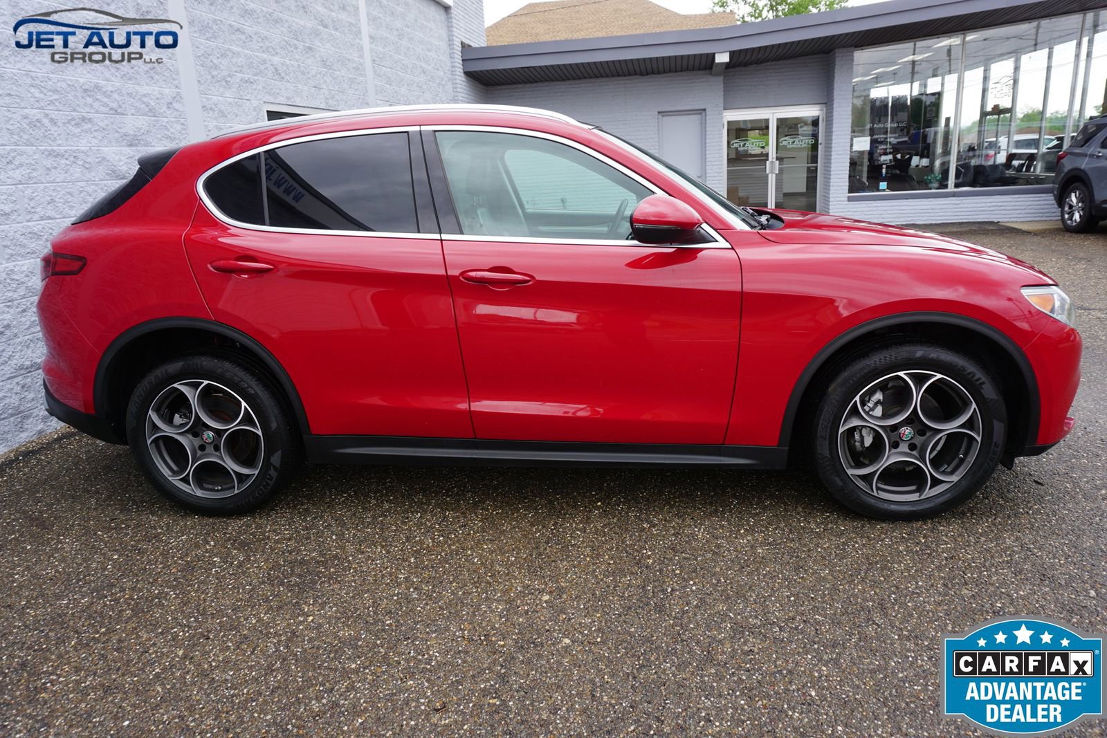 Used 2018 Alfa Romeo Stelvio AWD w/ Cold Weather Package image 6