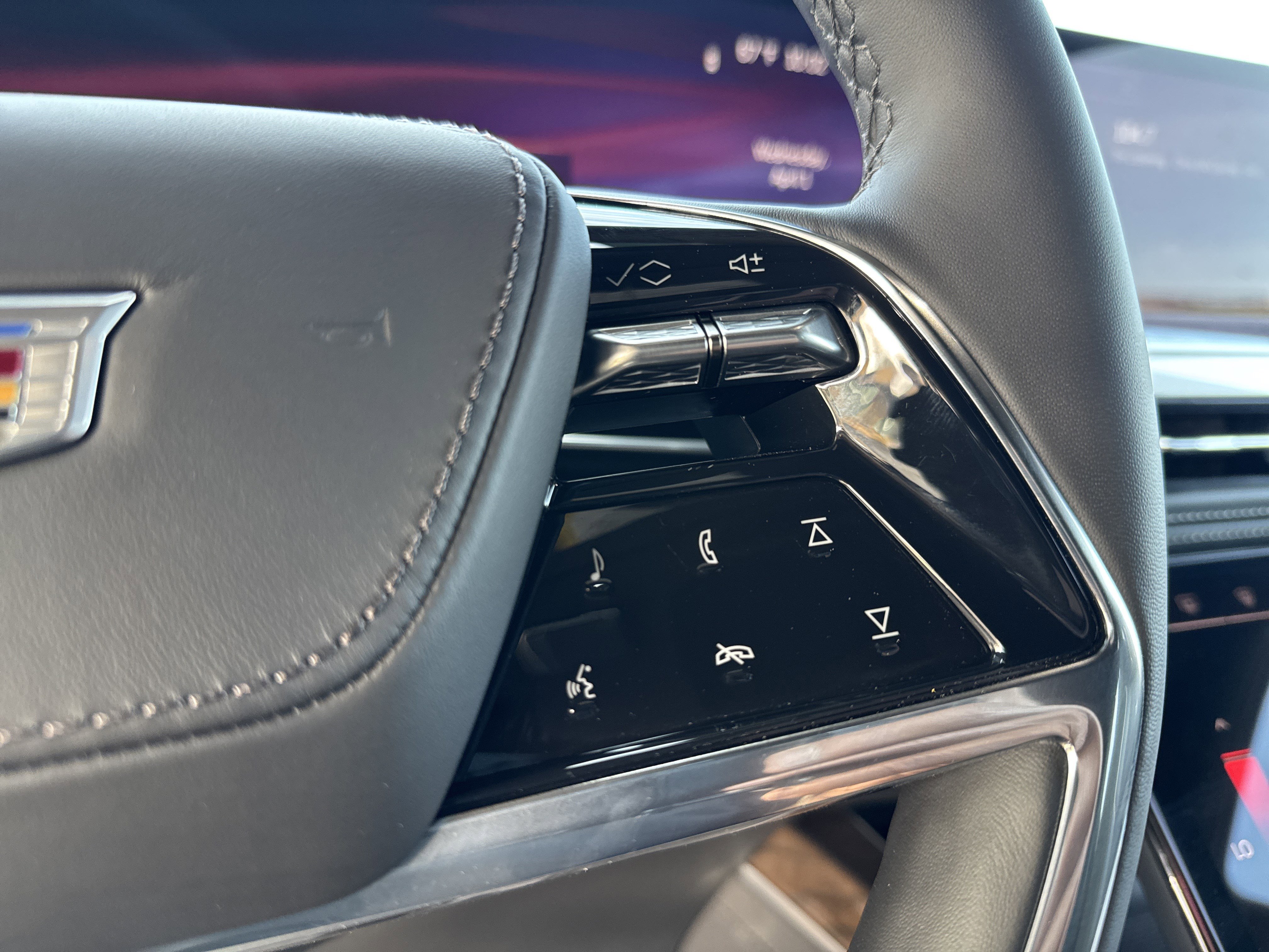 Used 2026 Cadillac Escalade Platinum Sport w/ LPO, ONYX Package image 22