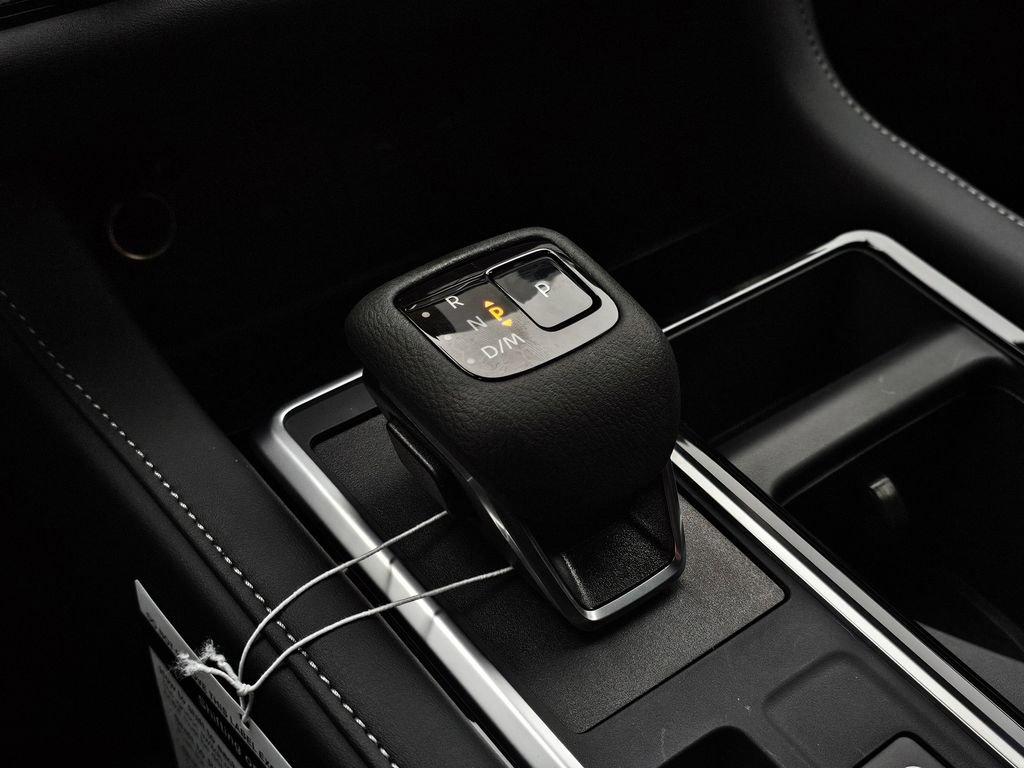 New 2025 Nissan Pathfinder SL image 25