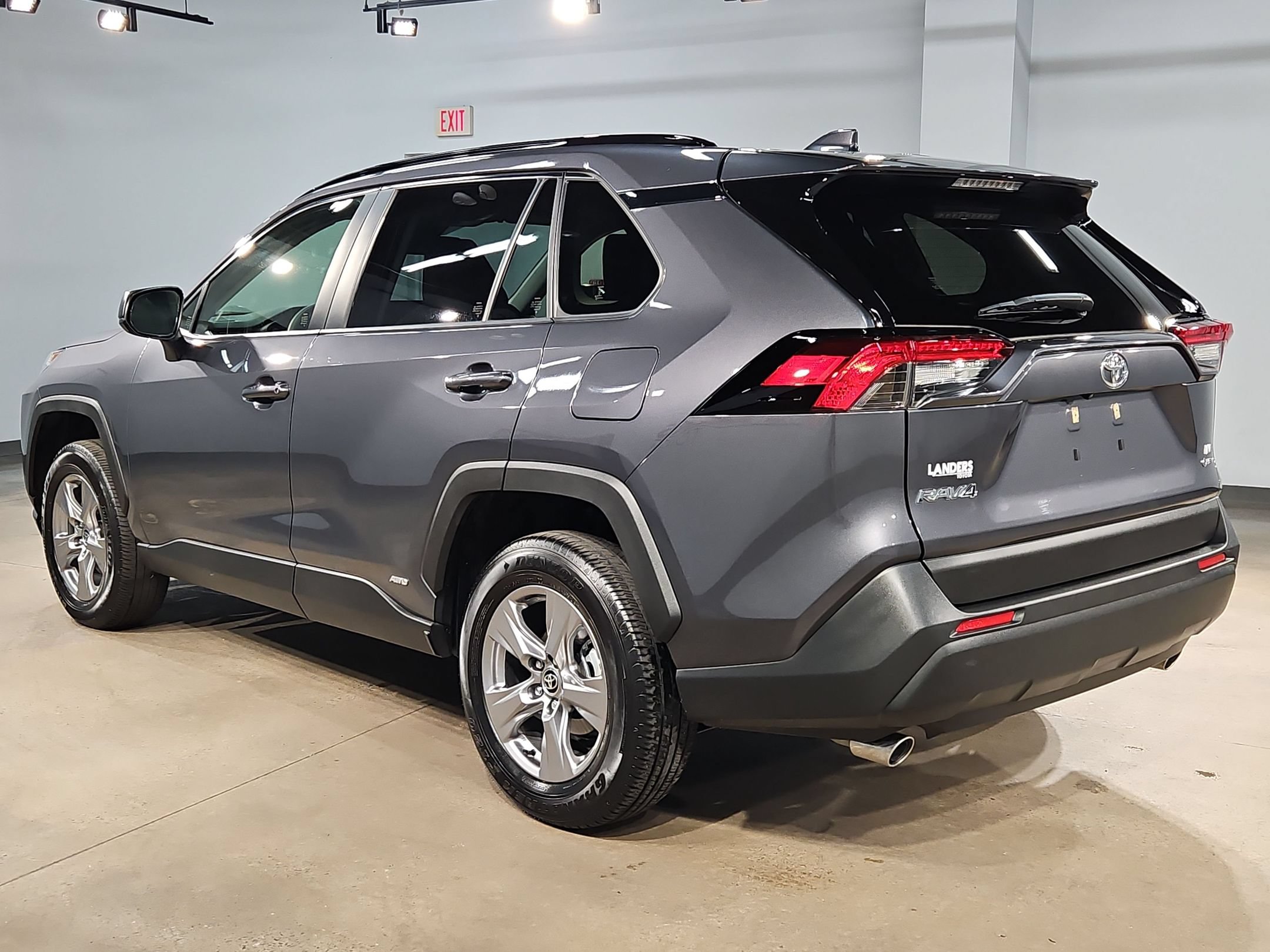 Certified 2025 Toyota RAV4 LE AWD/4WD image 5