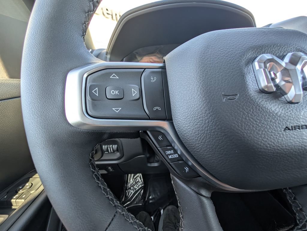 New 2026 RAM 1500 4x4 Crew Cab image 23