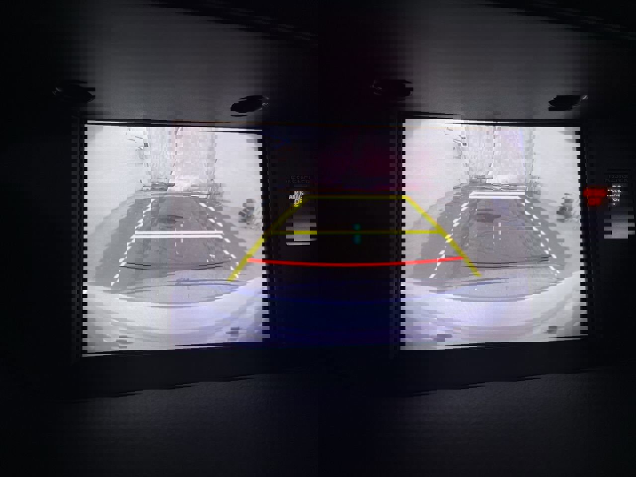 Used 2018 Lexus ES 350 w/ Luxury Package w/Wood Trim image 16