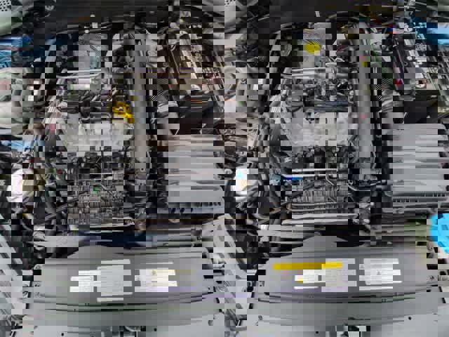 Used 2021 Volkswagen Golf 4-Door image 15