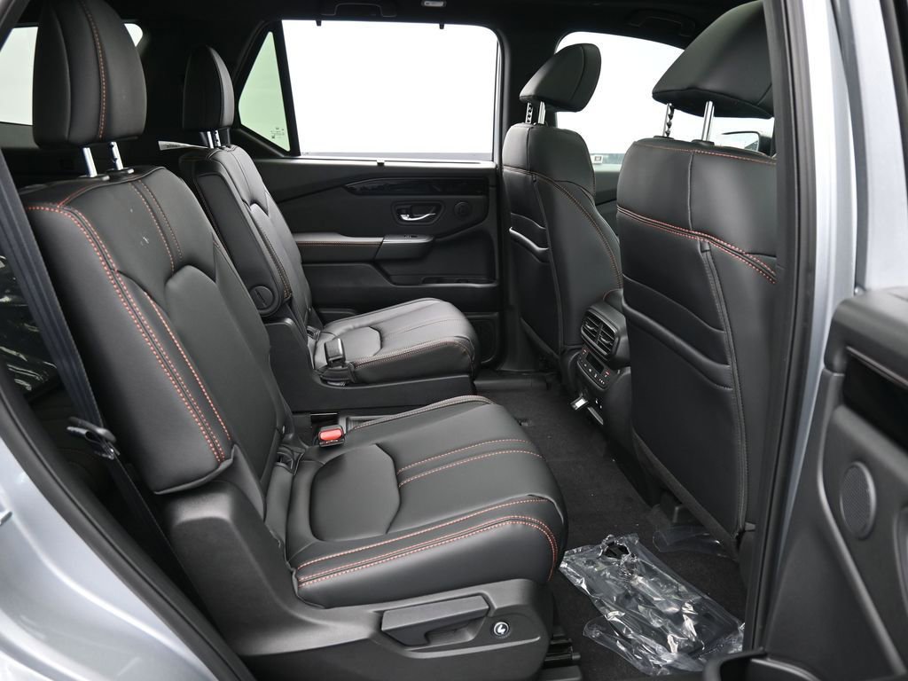 New 2026 Honda Pilot TrailSport image 41