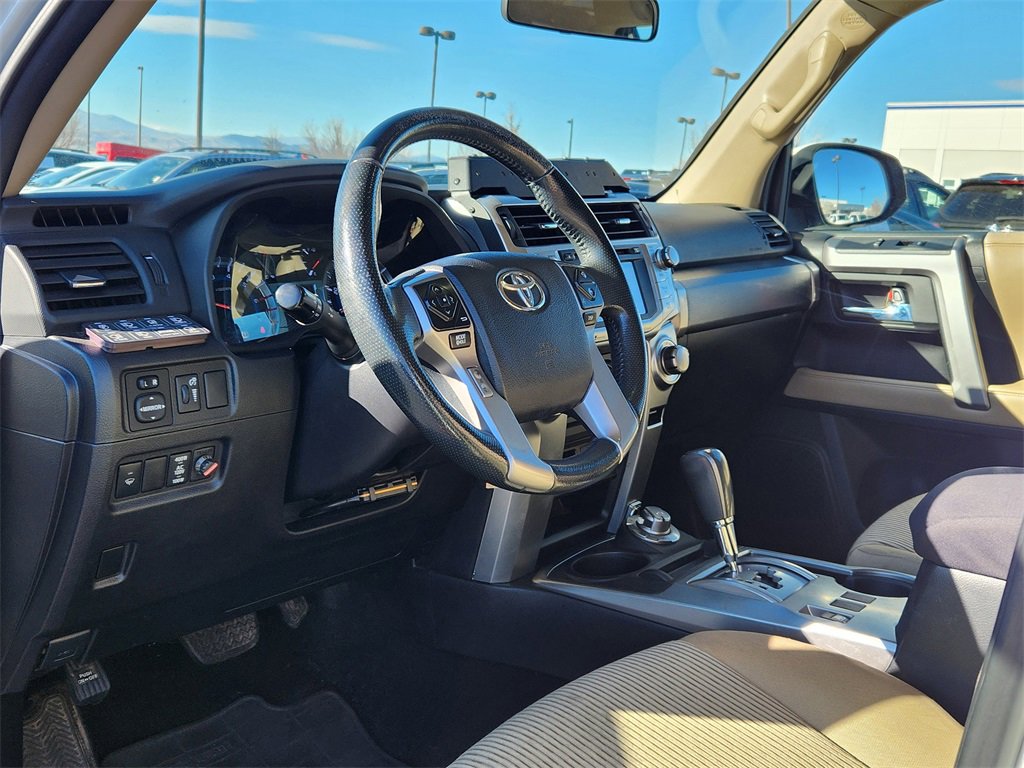 Used 2016 Toyota 4Runner SR5 image 7