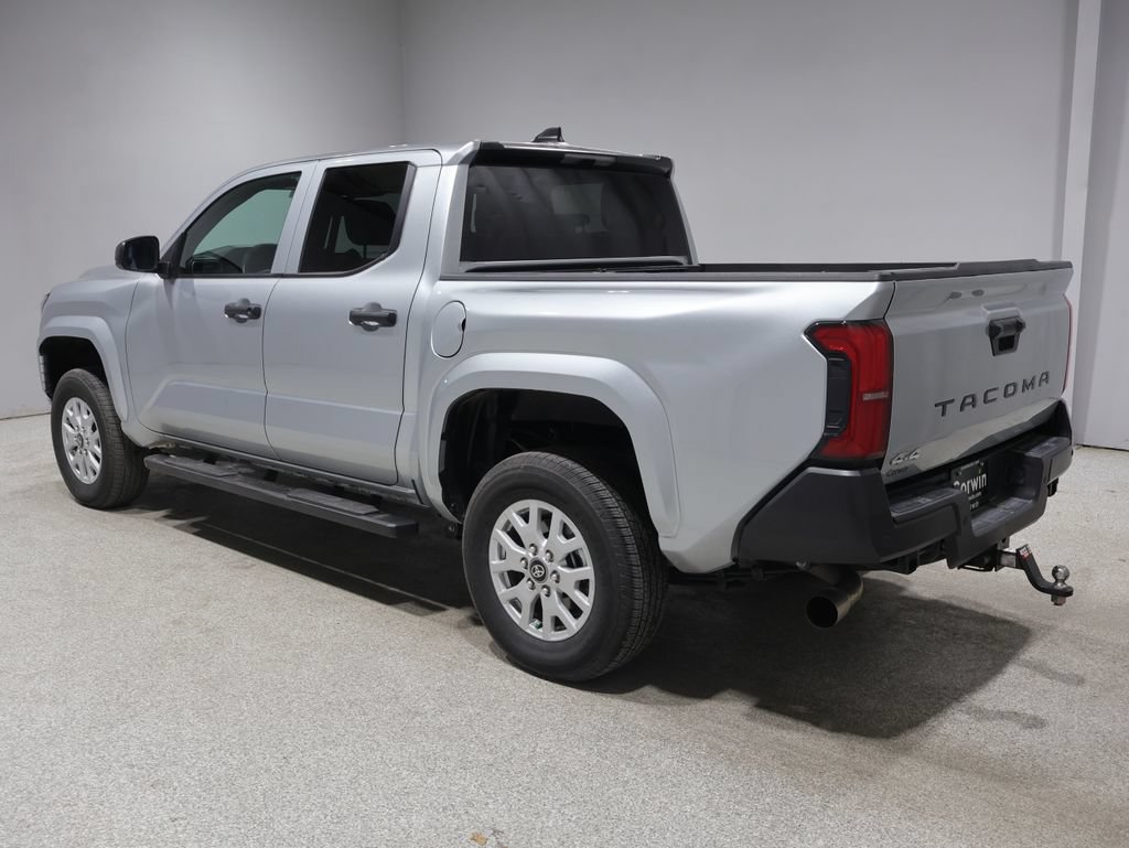 Used 2025 Toyota Tacoma SR w/ SR Upgrade Package AWD/4WD image 5